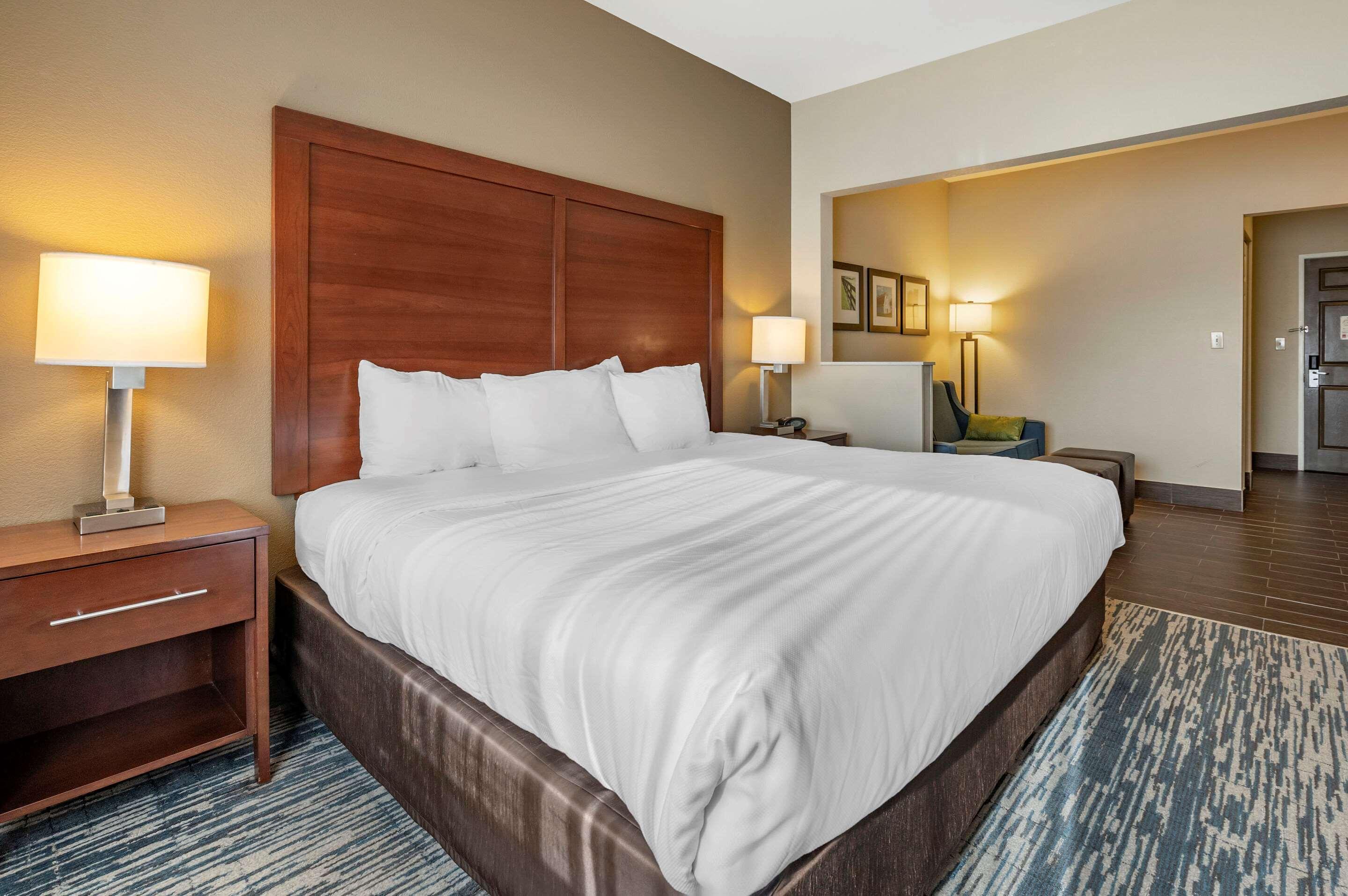 Comfort Suites Keeneland Лексингтън Екстериор снимка