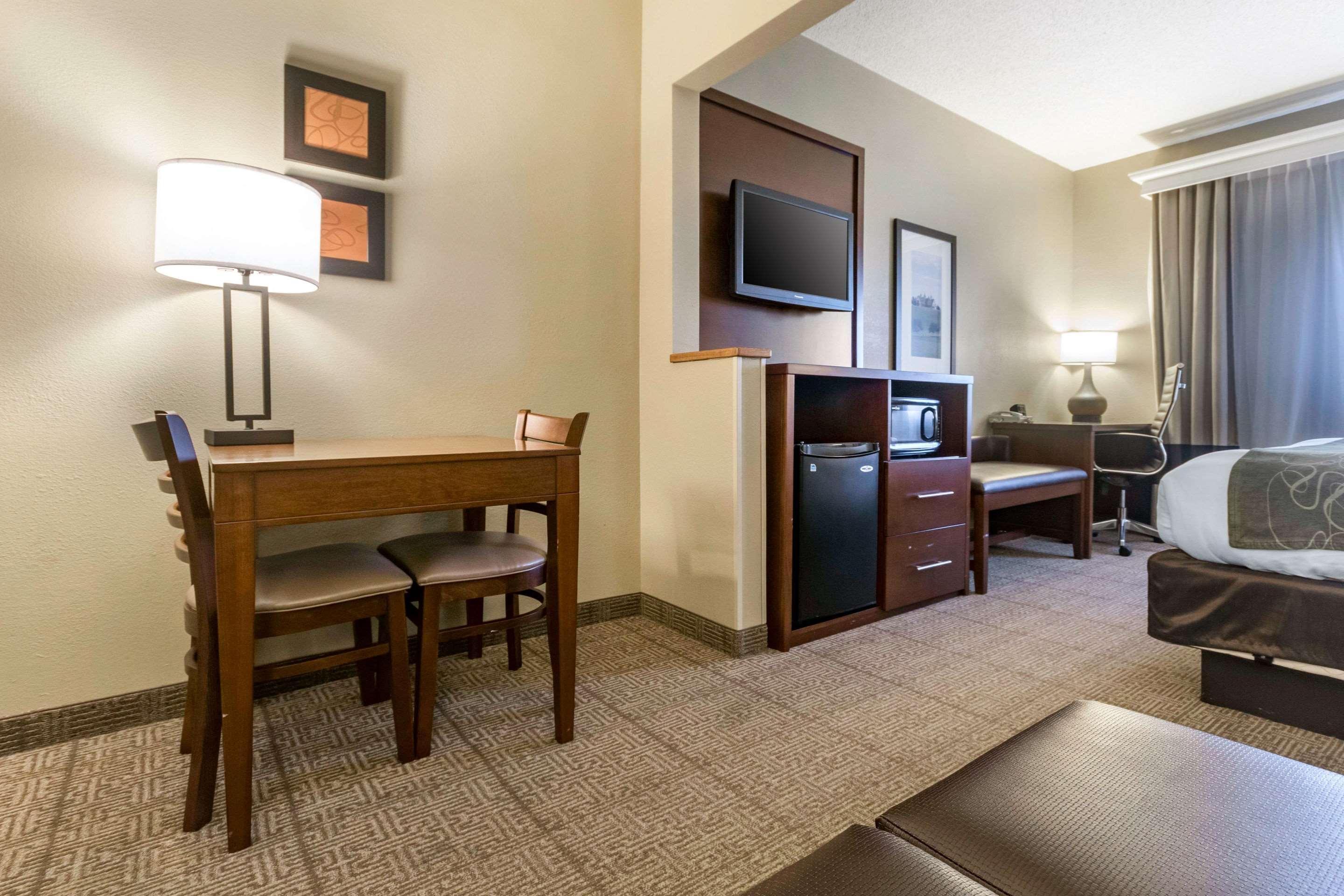 Comfort Suites Keeneland Лексингтън Екстериор снимка