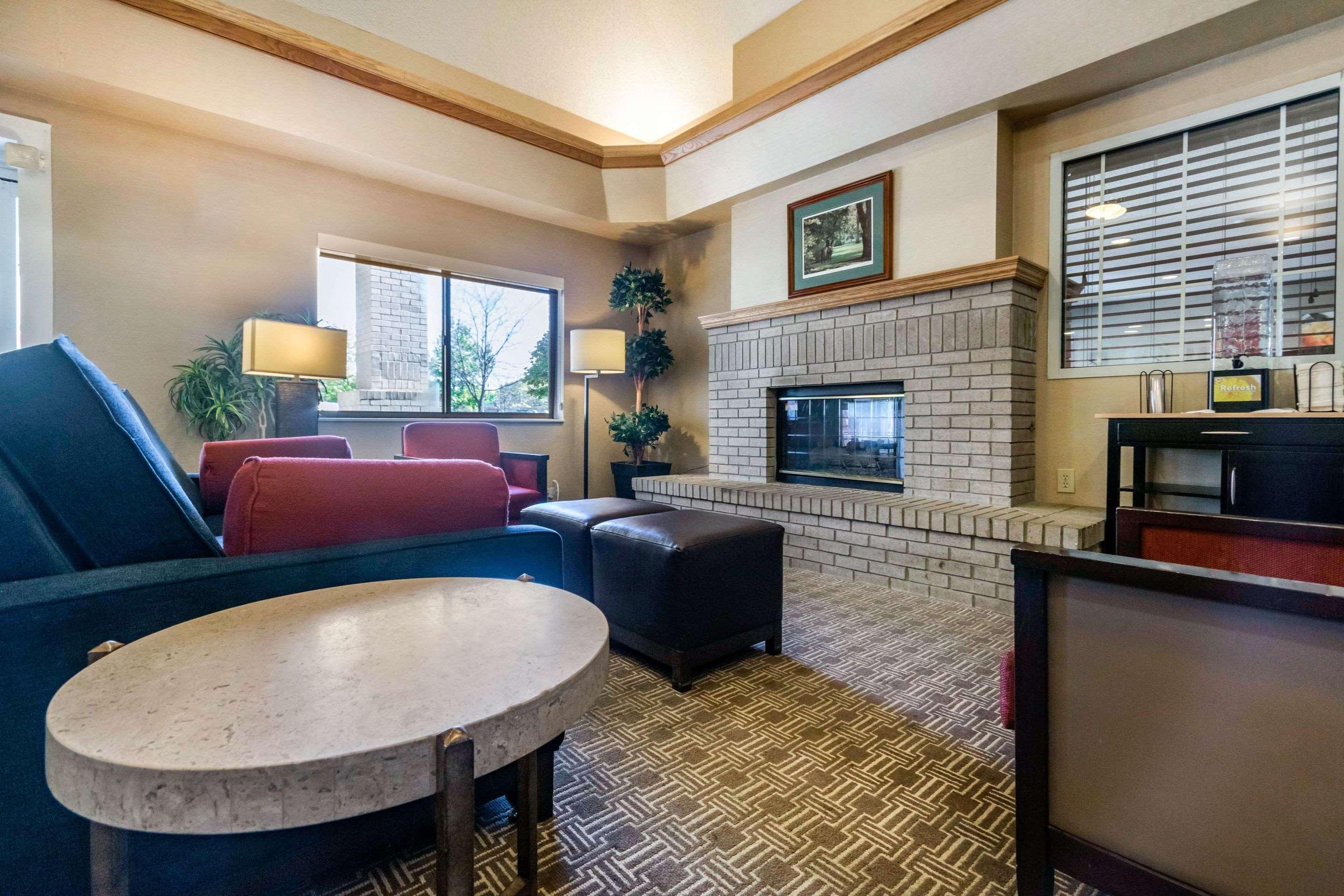 Comfort Suites Keeneland Лексингтън Екстериор снимка