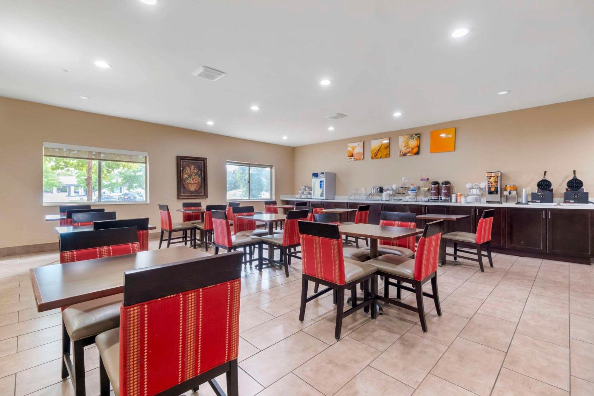 Comfort Suites Keeneland Лексингтън Екстериор снимка