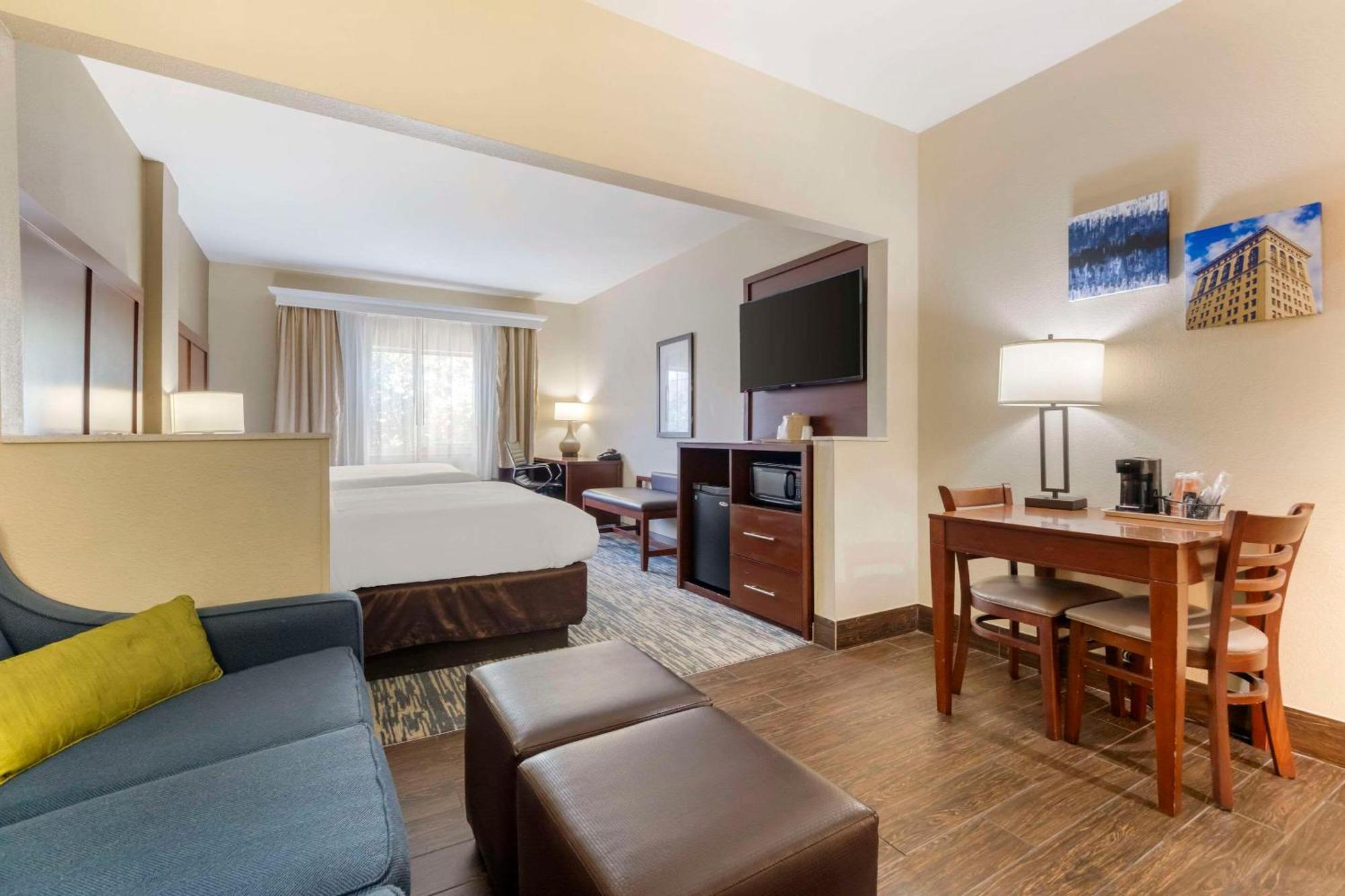 Comfort Suites Keeneland Лексингтън Екстериор снимка