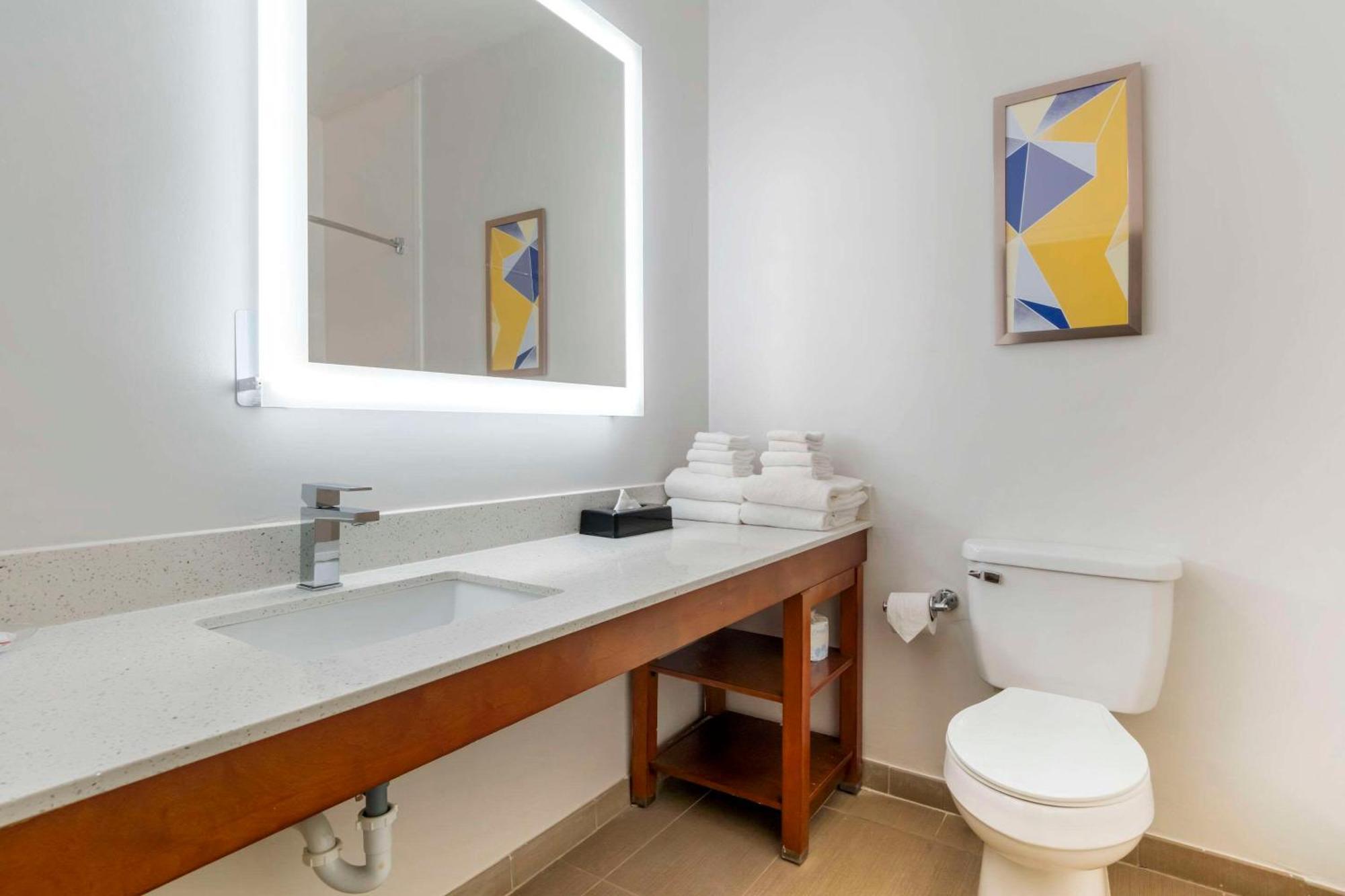 Comfort Suites Keeneland Лексингтън Екстериор снимка
