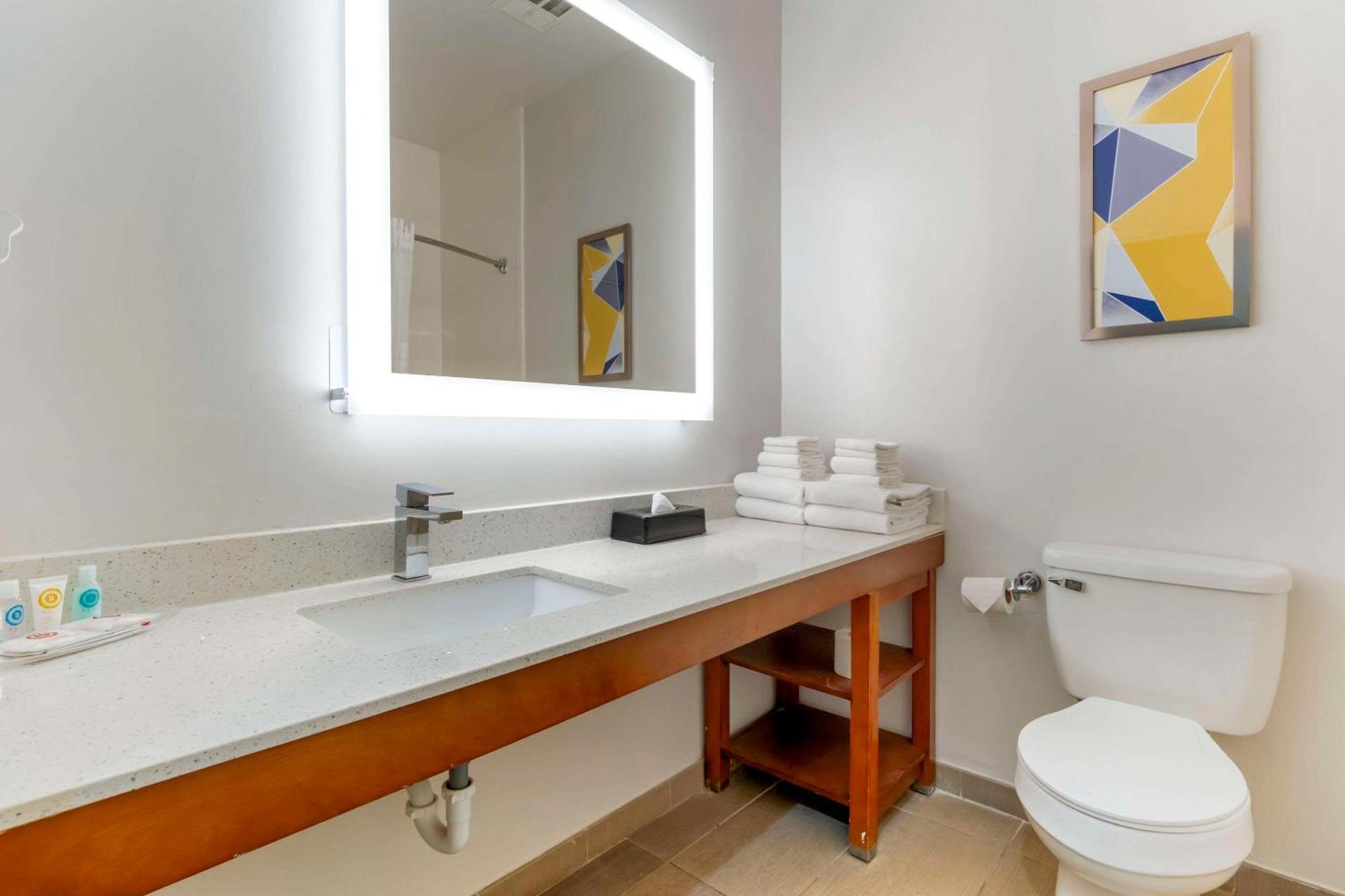 Comfort Suites Keeneland Лексингтън Екстериор снимка